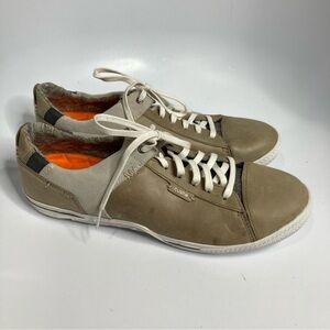 NWOT Cushe Kelly Sneakers size 12